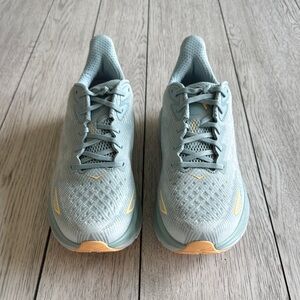 NWOT Mens Clifton 9 Size 10